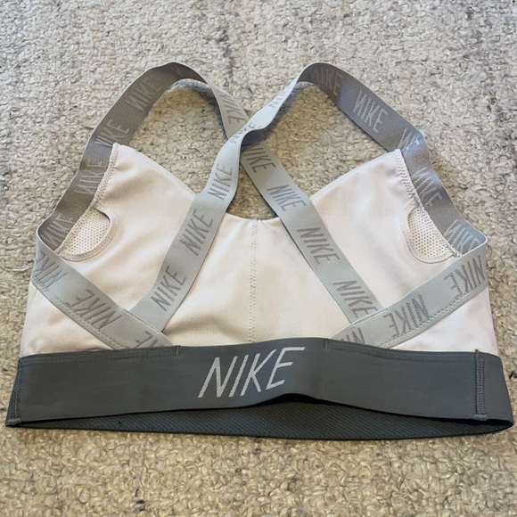 Nike sports bra - Picture 2 of 2
